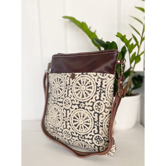 Circles Leather Canvas and Rug Crossbody Purse - Picture 6 of 9